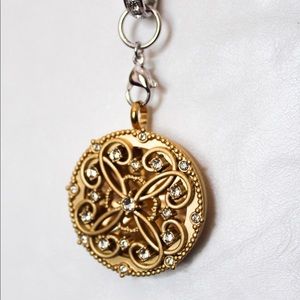 Diffuser locket